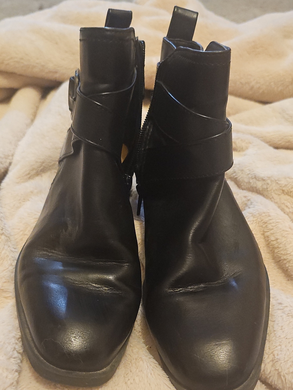 Womens Sz 7 Leather Ankle Boots - Classic Zip & Strap Design